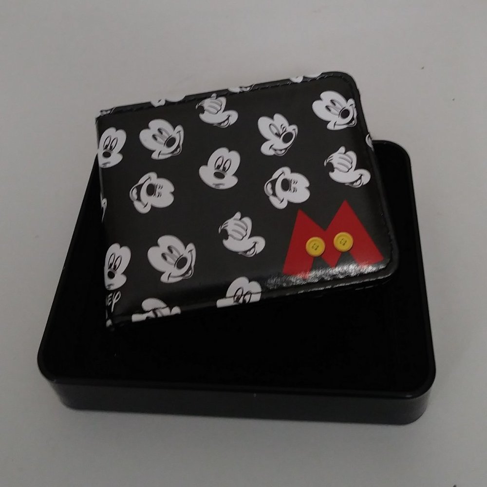 Disney Men's Bifold Black Mickey Mouse Wallet